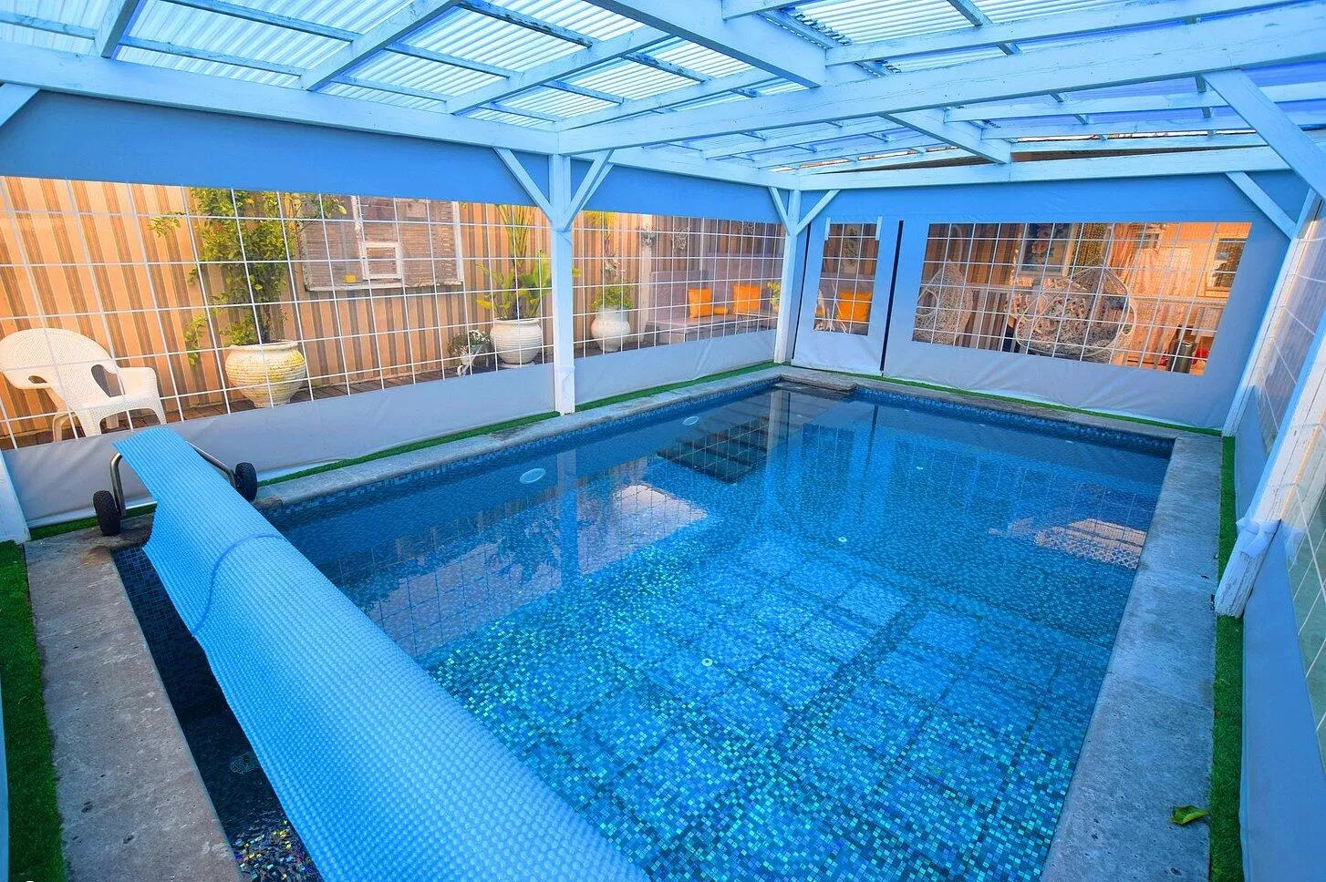 The pool is 9x6 meters, covered, and heated all year round - Ahuzat Crystal, Hosen, Western Galilee