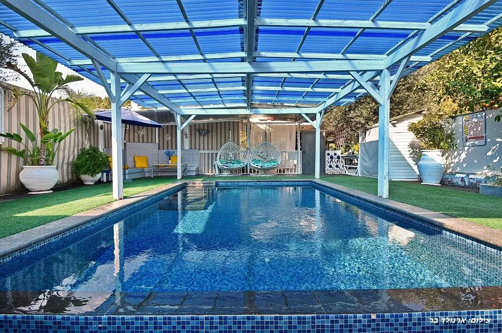 A complex with 3 suites and a shared heated pool for guests - Ahuzat Crystal, Hosen, Western Galilee