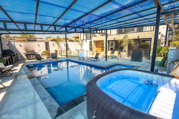 Jacuzzi soft tub by the pool - Villa Odette, Zareit, Western Galilee