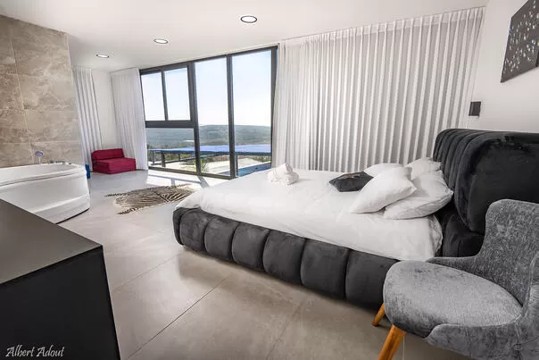 A villa with 9 bedrooms and a pampering outdoor area - Villa Odette, Zareit, Western Galilee