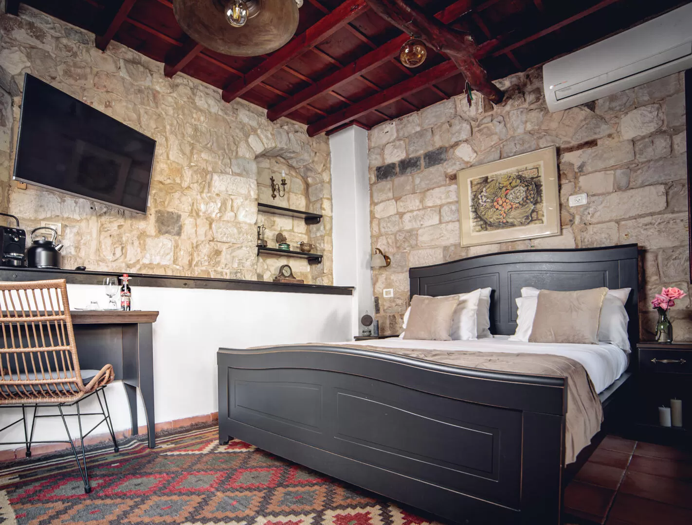 The design in the rooms combines ancient and modern style - Villa Tehila-Couples Boutique Hotel, Rosh Pina, Upper Galilee