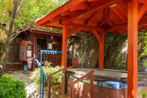 Indoor spa jacuzzi suitable for eight bathers - Villa Tehila-Couples Boutique Hotel, Rosh Pina, Upper Galilee