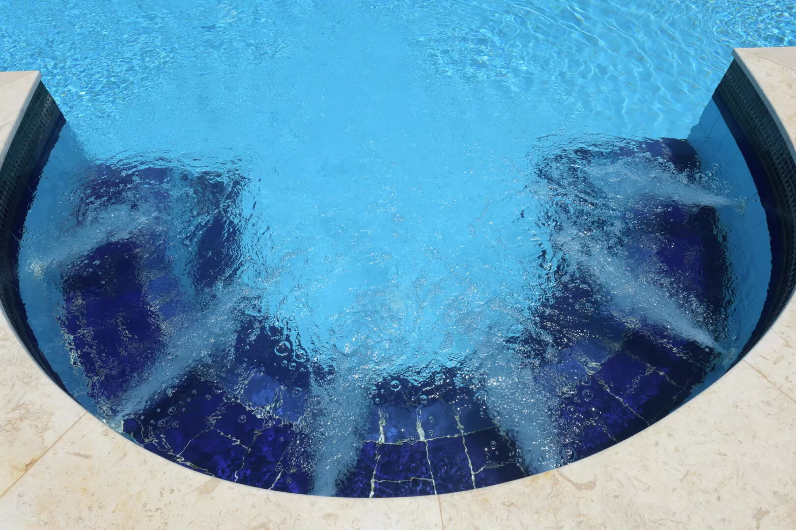 A pampering spa jacuzzi with streams - Victoria Dream, Eilat, Arava