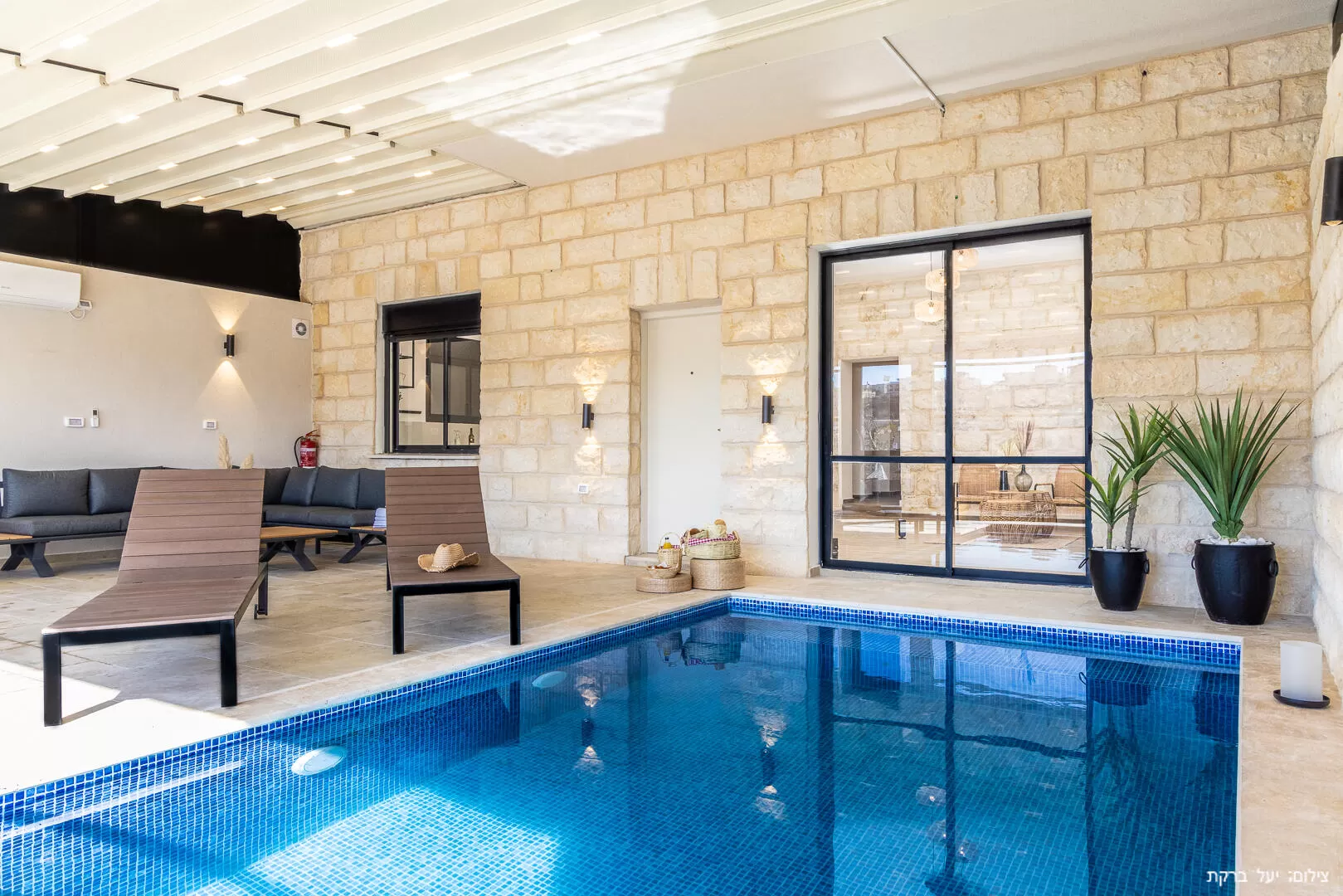 Direct exit to a private pool and jacuzzi complex - LAZARAT, Dalit al-Carmel, Carmel Beach