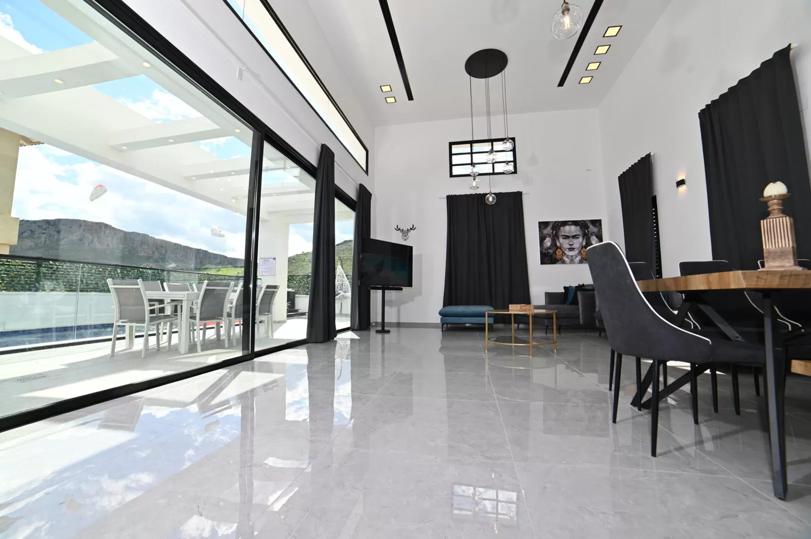 A huge showcase door in La Vida - Villa La Vida, Migdal, Sea of Galilee Area