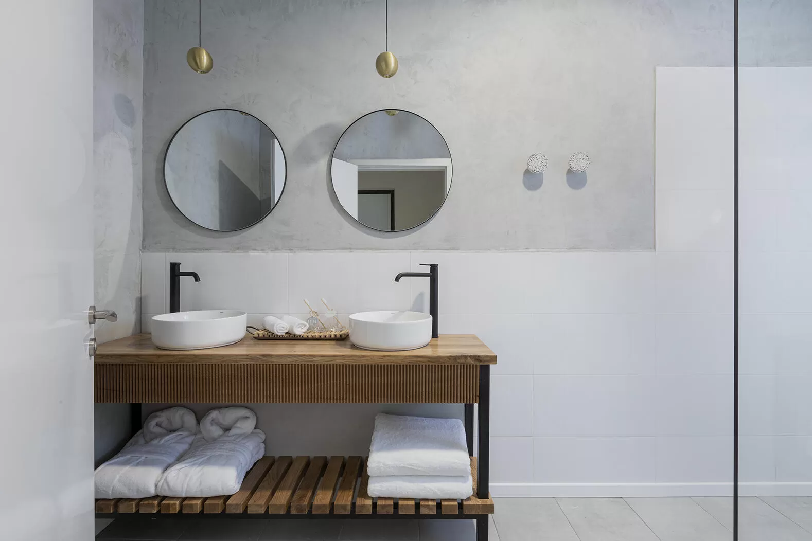 Sera Suites, Merhavia
