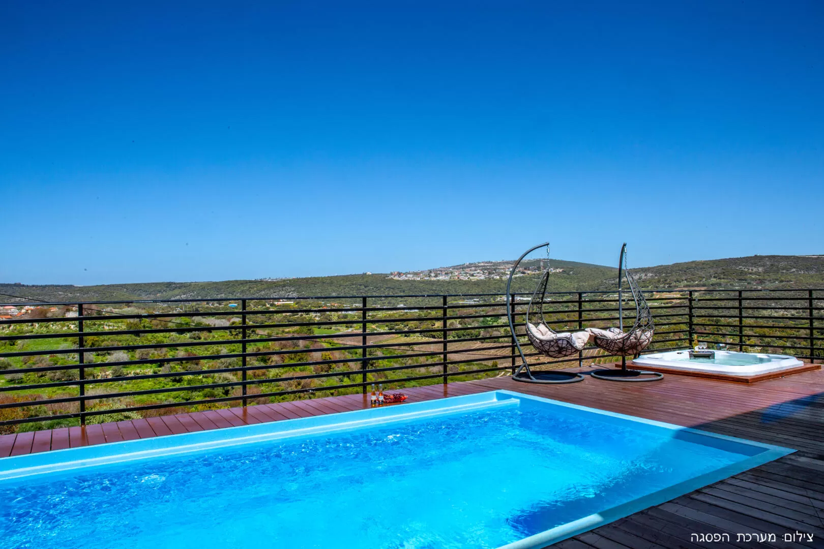 Complex of a villa and two suites with a pool complex and spa jacuzzi - Omer BaGalil, Even Menahem, Western Galilee
