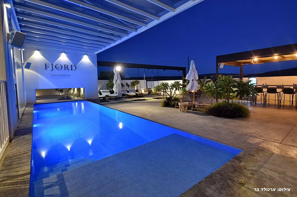 Night lighting in the pool - Fjord Boutique, Upper Galilee