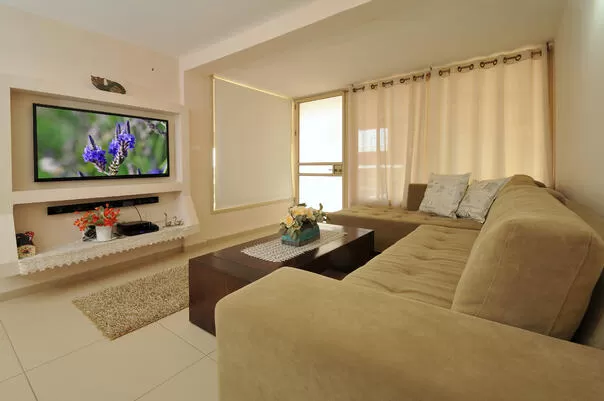 living room with smart TV 50 inches - Ahuzat Aloni, Ein Ya'akov, Western Galilee