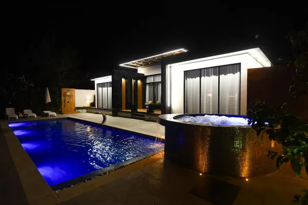 תאורת ערב לרחצה לילית - דיאנס לאקשרי | Dian's Luxury, סוויטה בצפון, גיתה, גליל מערבי
