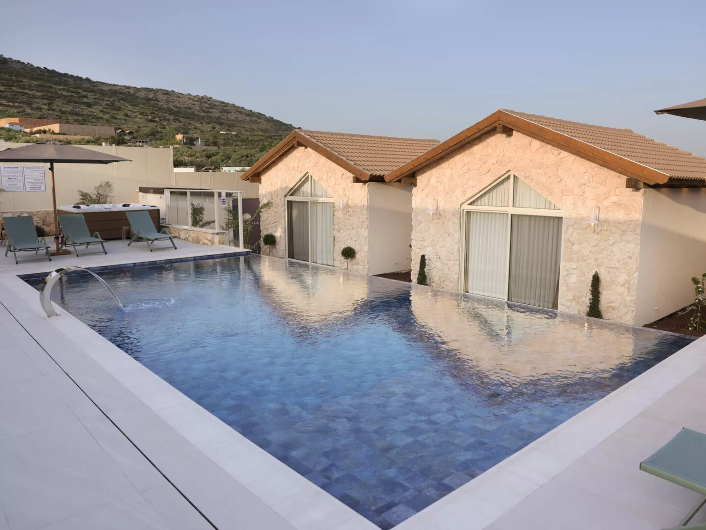 אתר נופש עם בריכה פרטית בצפון - קאסה פרלה - casa perla, אתר נופש בצפון, מע'אר, גליל תחתון