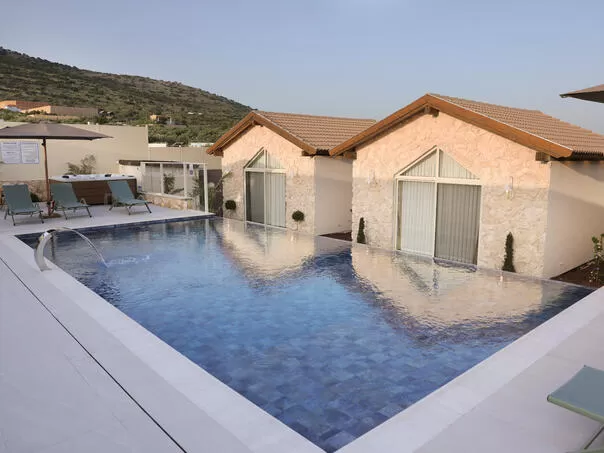 אתר נופש עם בריכה פרטית בצפון - קאסה פרלה - casa perla, אתר נופש בצפון, מע'אר, גליל תחתון