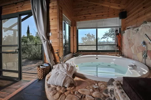 Gag Hagalil-Nahat Bamirim couples only