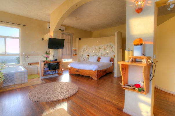 Vacation rentals with boutique wineries at amirim - Lamurka