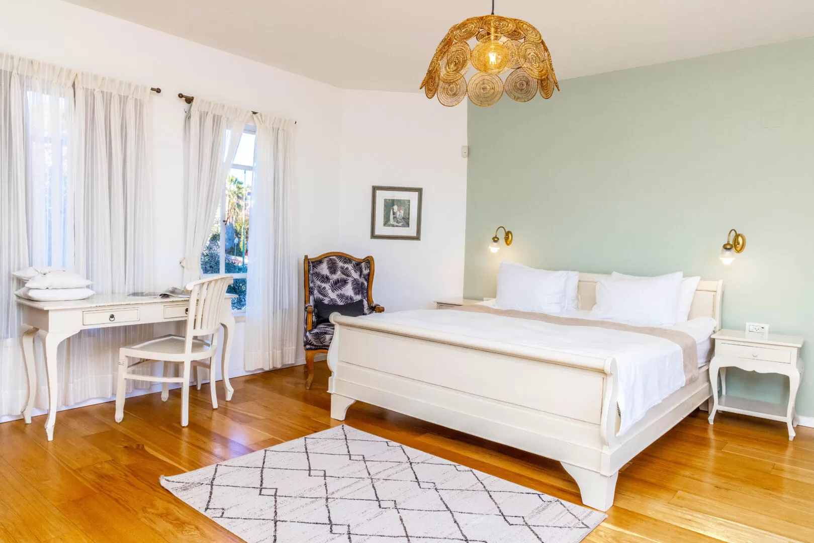 In the sleeping area, a king-size double bed with an orthopedic mattress - Ahuzat Yasmin, Rosh Pina, Upper Galilee