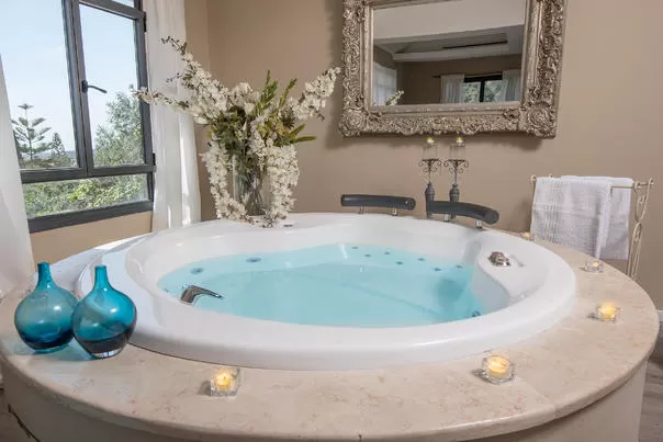 Champagne Boutique Estates, Kfar Varedim