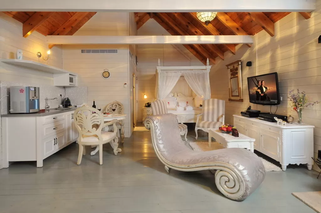 Or Bekerem - Luxurious Suites couples only, Kerem Ben Zamra