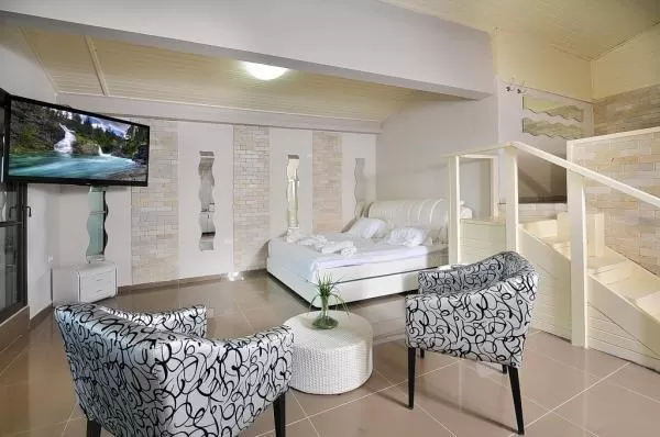 Ketamar Yifrah Boutique Estate, Yaara