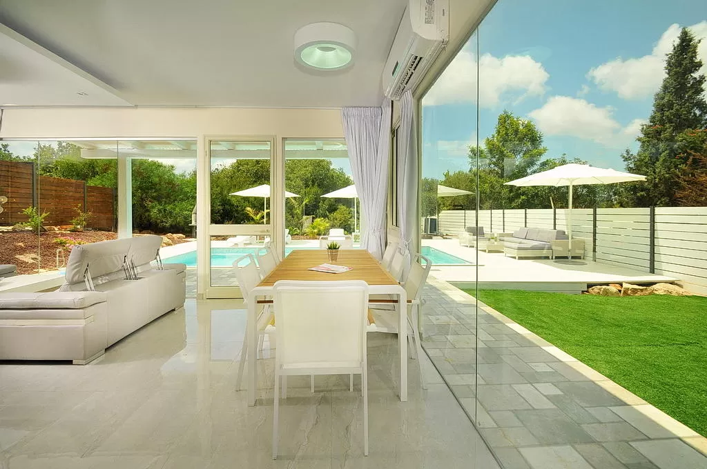 פול ויו  | Pool view