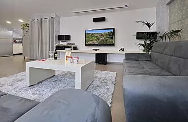 גודל הסוויטה- 100 מ"ר - הלופט הניו יורקי, צימר בצפון, קריית שמונה, גליל עליון