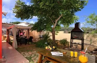 Chalom Ba'adom, Moshav Pakiin