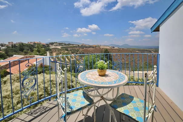 Sara's Estate, Kerem Ben Zamra