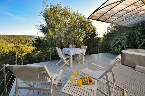 צימרים בגליל - המלצות לשנת 2021 - פיית היער - לזוגות בלבד